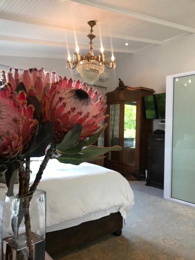 Loerie Hide Bed & Breakfast อีสต์ลอนดอน ภายนอก รูปภาพ
